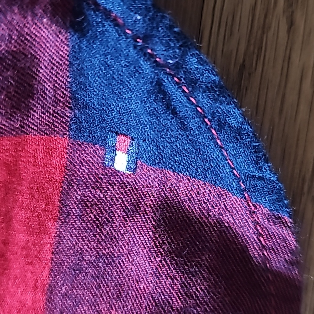 Tommy Hilfiger Red Plaid Flannel Shirt Long Sleeves Women's Size Medium - Picture 6 of 14